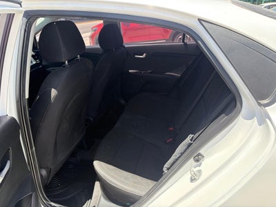 2023 Kia Rio 1.6 Sedan LX At