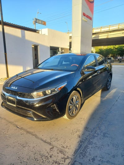 2022 Kia Forte 2.0 L At