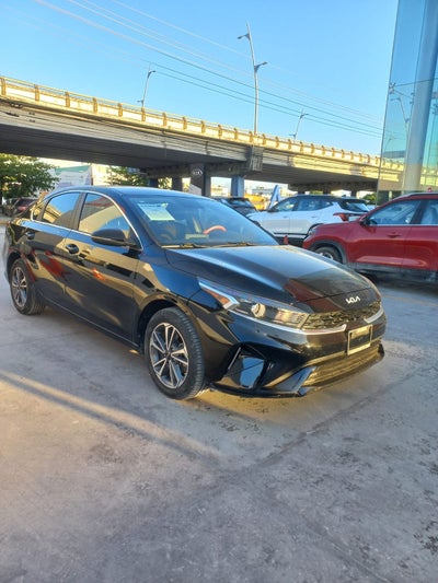 2022 Kia Forte 2.0 L At
