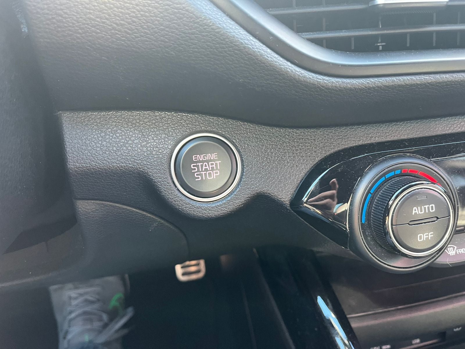 2024 Kia Forte 2.0 L Sedan At